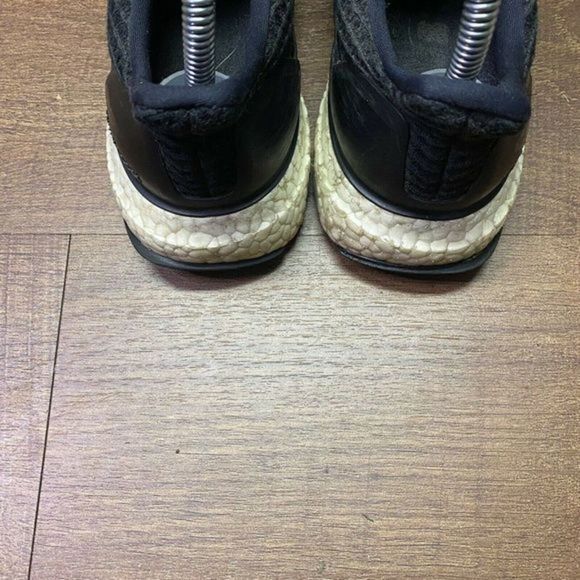 Womens Adidas UltraBoost 4.0 Core Black Running Athletic Gym Shoes‎ Size 7.5 GUC - Picture 6 of 8